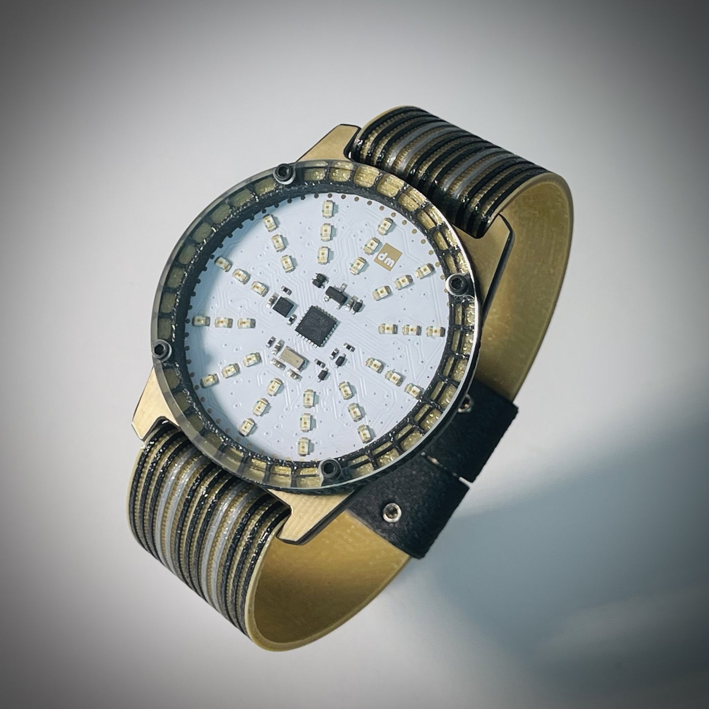 WHITE-GOLD-NATO-WATCH